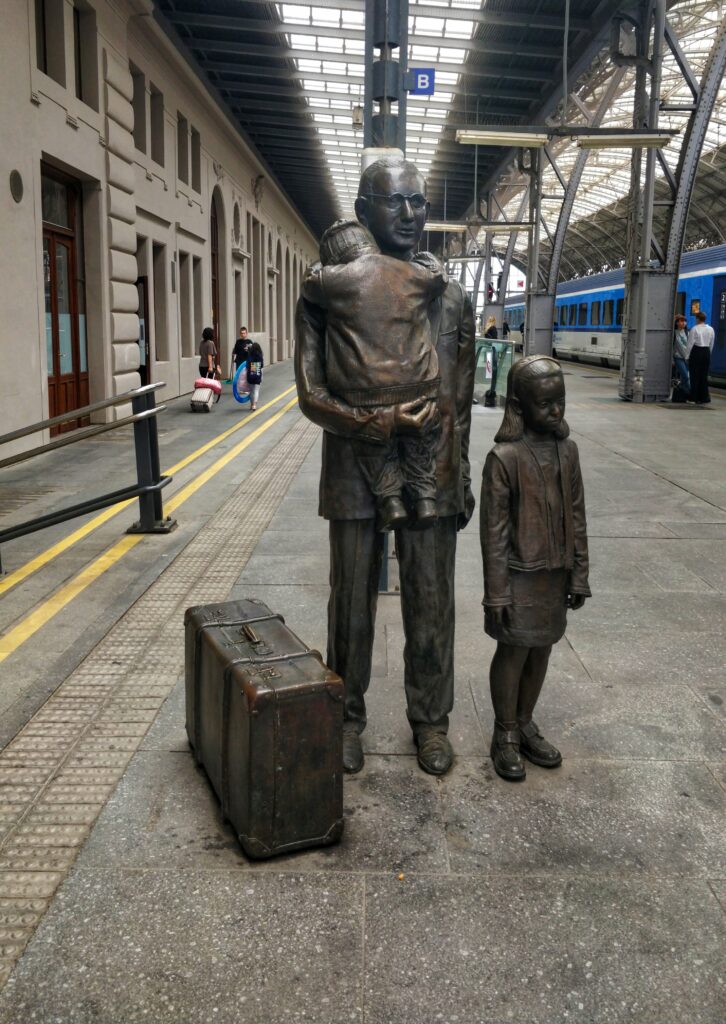 Lieux de mémoire à Prague
Sir Nicholas Winton, enfants juifs, guerre