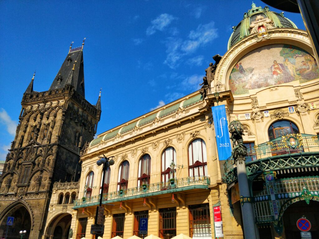 Maison Municipale et Tour poudrière, Prague, Visite guidéee