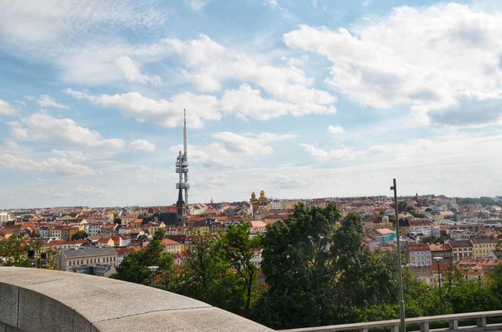 Tour de Zizkov, Un Tour à Prague, Visite guidée en français
