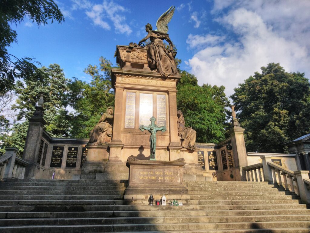 Lieux de mémoire à Prague Slavin Panthéon tchèque