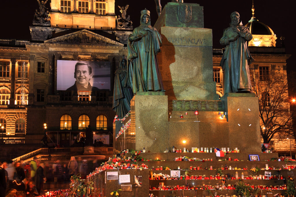 Homages à Vaclav Havel après son décès