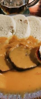 Les meilleurs restaurants traditionnels à Prague : où manger tchèque comme un local ?